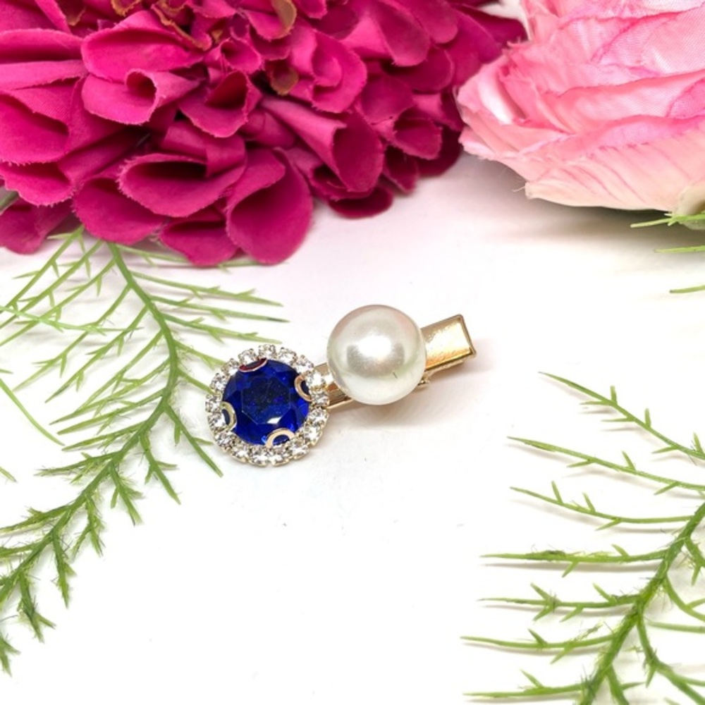 NEW⚜️Sapphire Blue Crystal & Pearl Embellished Hair Clip - Picture 1 of 5